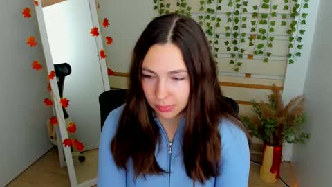 Kim online show from 10-13-25, 01:00