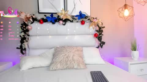 Snapshot of kim_miller4 chatting on 12-14-25, 05:29 KIM online show from 12-14-25, 05:29