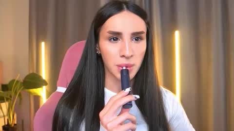 Kim Oberlin online show from 11-14-25, 04:06