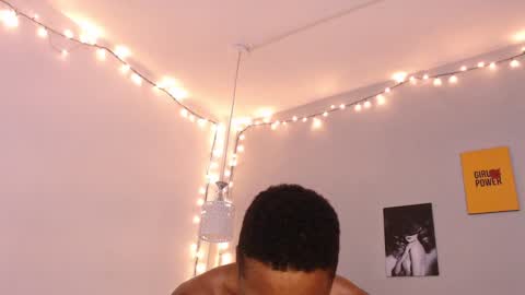 Snapshot of kimandyuk chatting on 01-03-25, 10:19 Kim  Yuk online show from 01-03-25, 10:19