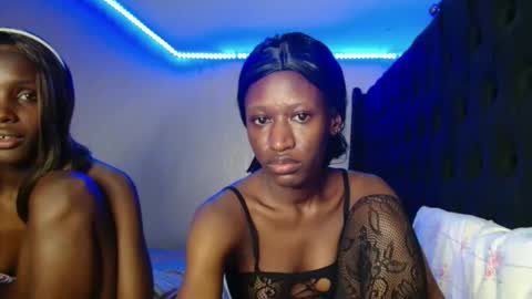 Snapshot of kimberly_chloe chatting on 03-09-26, 03:38 Kimberly online show from 03-09-26, 03:38