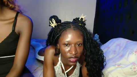 Snapshot of kimberly_chloe chatting on 03-19-26, 04:22 Kimberly online show from 03-19-26, 04:22