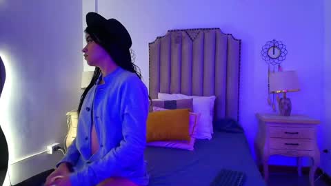 kimberly colle7 online show from 05-25-26, 03:34