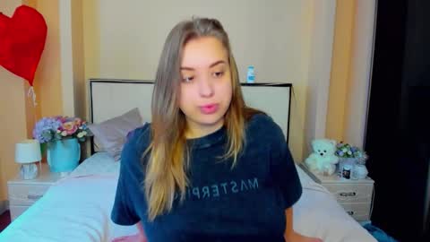 kimberly_mmm online show from 10-12-25, 07:07