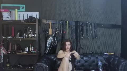  KIMBERLY SWAN  online show from 11-30-25, 06:23