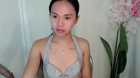 Snapshot of kimberly_tart chatting on 06-17-26, 12:02 Kimberly online show from 06-17-26, 12:02