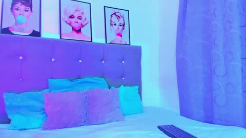 Your Queen KIM online show from 12-04-24, 07:12