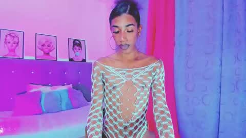 Your Queen KIM online show from 02-18-25, 08:47