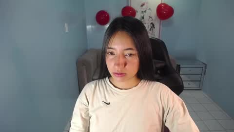 Snapshot of kimberly_thomson_t chatting on 02-19-25, 10:34 kimberly online show from 02-19-25, 10:34