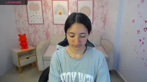 Snapshot of kimberly_thomson_t chatting on 10-23-25, 03:44 kimberly online show from 10-23-25, 03:44