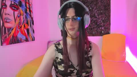Snapshot of kimberly_thonson chatting on 02-05-25, 11:28 kimberly_thonson online show from 02-05-25, 11:28