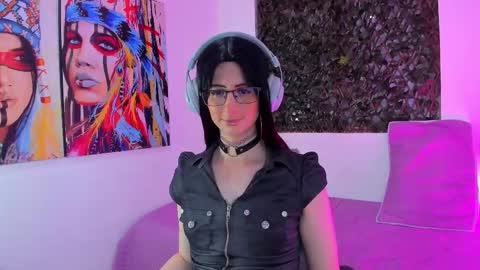 Snapshot of kimberly_thonson chatting on 02-14-25, 11:53 kimberly_thonson online show from 02-14-25, 11:53