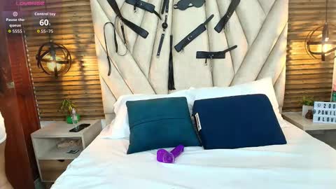 Snapshot of kimberlyfox_t chatting on 11-10-25, 12:48 kimberlyfox_t online show from 11-10-25, 12:48