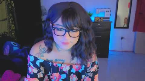 Kimberly Polizzi     online show from 09-16-25, 02:34