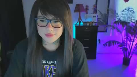 Kimberly Polizzi     online show from 11-30-25, 07:29