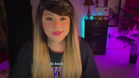 Kimberly Polizzi     online show from 12-17-25, 02:17