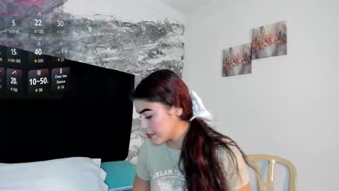 Snapshot of kimberlyloren chatting on 10-28-25, 02:31 Kimberly Loren online show from 10-28-25, 02:31