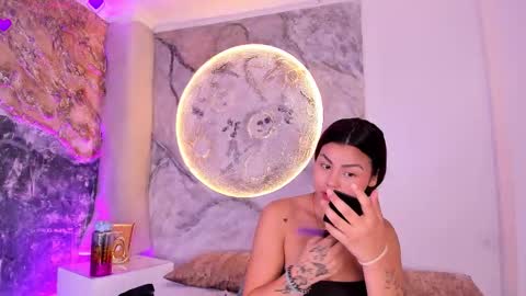 Snapshot of kimberlyloren chatting on 12-14-25, 09:19 Kimberly Loren online show from 12-14-25, 09:19