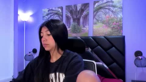 Kimberly Villalobos online show from 12-01-25, 11:37