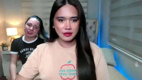 Snapshot of kimbratx chatting on 02-10-25, 02:19 kimbratx online show from 02-10-25, 02:19