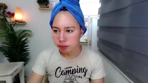 Snapshot of kimbratx chatting on 09-28-25, 10:59 kimbratx online show from 09-28-25, 10:59