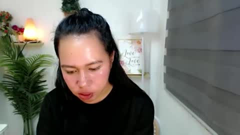 Snapshot of kimbratx chatting on 10-02-25, 12:17 kimbratx online show from 10-02-25, 12:17