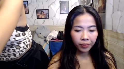 kimchuueee online show from 07-21-26, 12:07