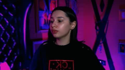 Snapshot of kimclarks chatting on 10-14-25, 01:23 kimclarks online show from 10-14-25, 01:23