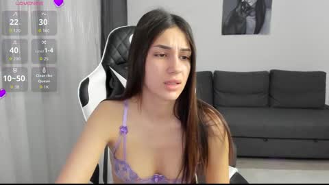 kimi_ivy online show from 12-17-25, 04:18