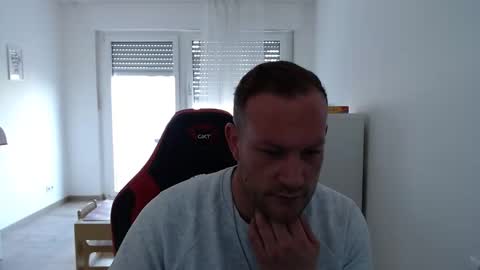 Snapshot of kimiboy4158 chatting on 03-09-25, 11:36 Scrippo online show from 03-09-25, 11:36