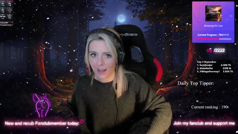 Snapshot of kimilee22 chatting on 12-17-24, 11:05 Wolfs Girl online show from 12-17-24, 11:05