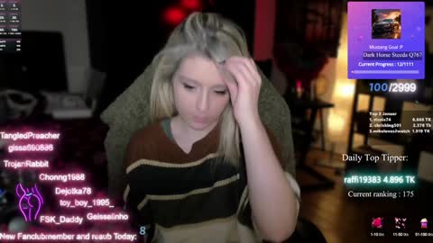 Snapshot of kimilee22 chatting on 01-09-25, 06:38 Wolfs Girl online show from 01-09-25, 06:38