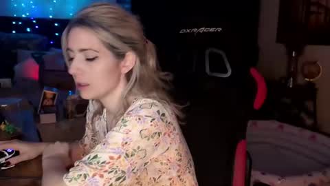 Wolfs Girl online show from 07-19-26, 08:45