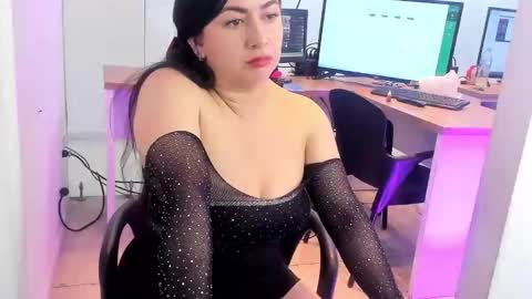 Camila online show from 09-20-25, 04:02