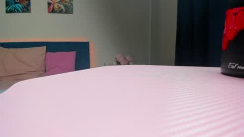 kimkittyns online show from 06-13-26, 10:08