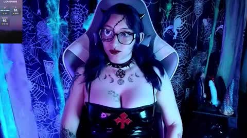   online show from 10-24-25, 01:51