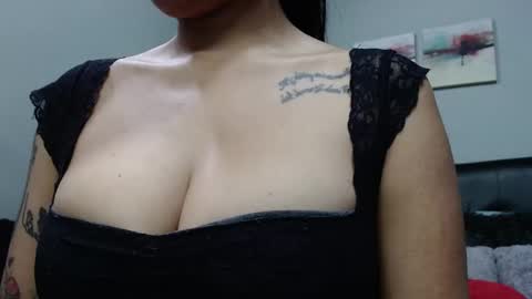 kim  online show from 01-21-25, 02:00