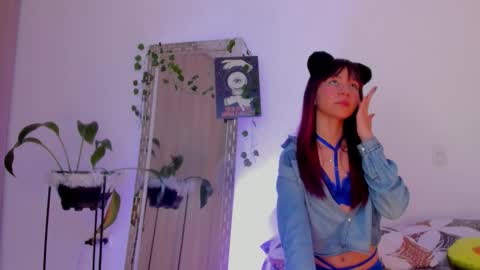 Kimm online show from 10-18-25, 01:52