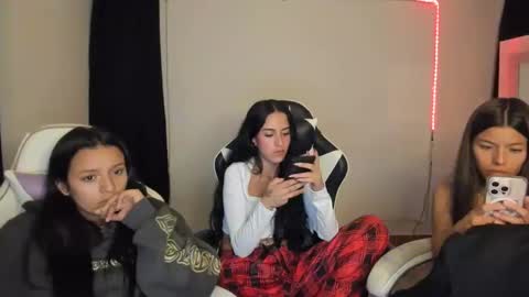 kimmi online show from 03-02-25, 03:13