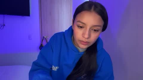 kimmi online show from 04-07-26, 10:09