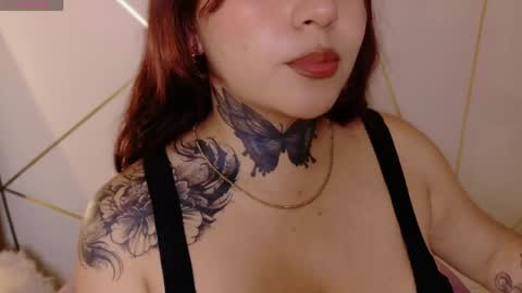 Snapshot of kimmi_kim chatting on 06-08-26, 10:32 online show from 06-08-26, 10:32