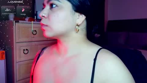 Kimmi online show from 12-21-25, 01:46