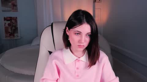 Snapshot of kimmie_shine chatting on 02-05-26, 11:26 Your Kimmie follow me online show from 02-05-26, 11:26