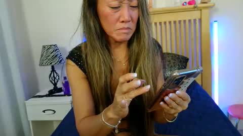 Snapshot of kimmitay chatting on 10-31-25, 08:54 Kimmi Taylor online show from 10-31-25, 08:54