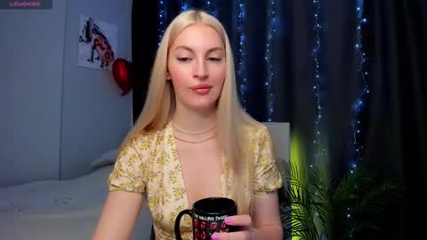 kimmy1_powell online show from 10-06-25, 03:48