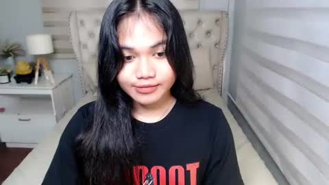 Snapshot of kina_greyx chatting on 07-04-26, 05:35 kina online show from 07-04-26, 05:35