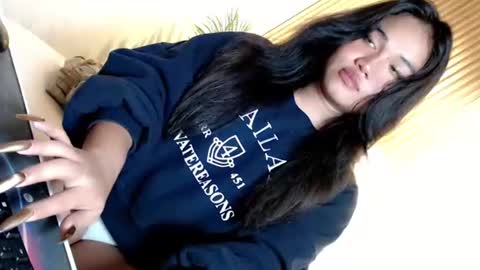 Snapshot of kina_greyx chatting on 07-22-26, 06:49 kina online show from 07-22-26, 06:49