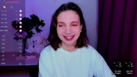 Snapshot of kindhazelhere_ chatting on 04-30-26, 07:31 Hazel online show from 04-30-26, 07:31