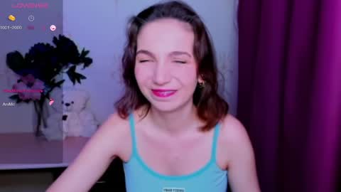 Snapshot of kindhazelhere_ chatting on 05-25-26, 10:27 Hazel online show from 05-25-26, 10:27