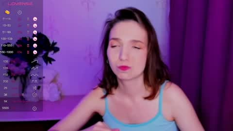 Snapshot of kindhazelhere_ chatting on 06-08-26, 01:33 Hazel online show from 06-08-26, 01:33